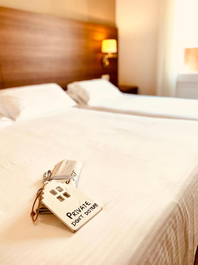 Carbonell Hotel 2*